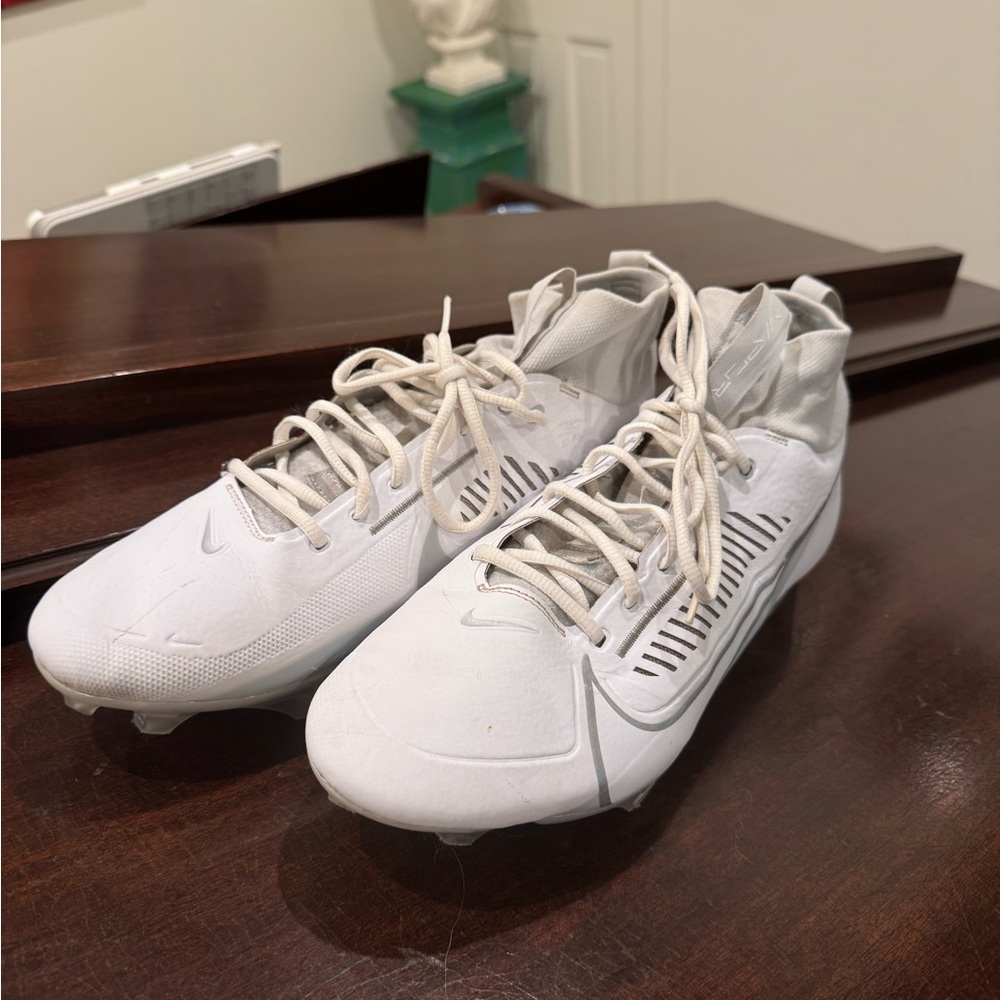 Nike Vapor Men’s size 11 football cleatss